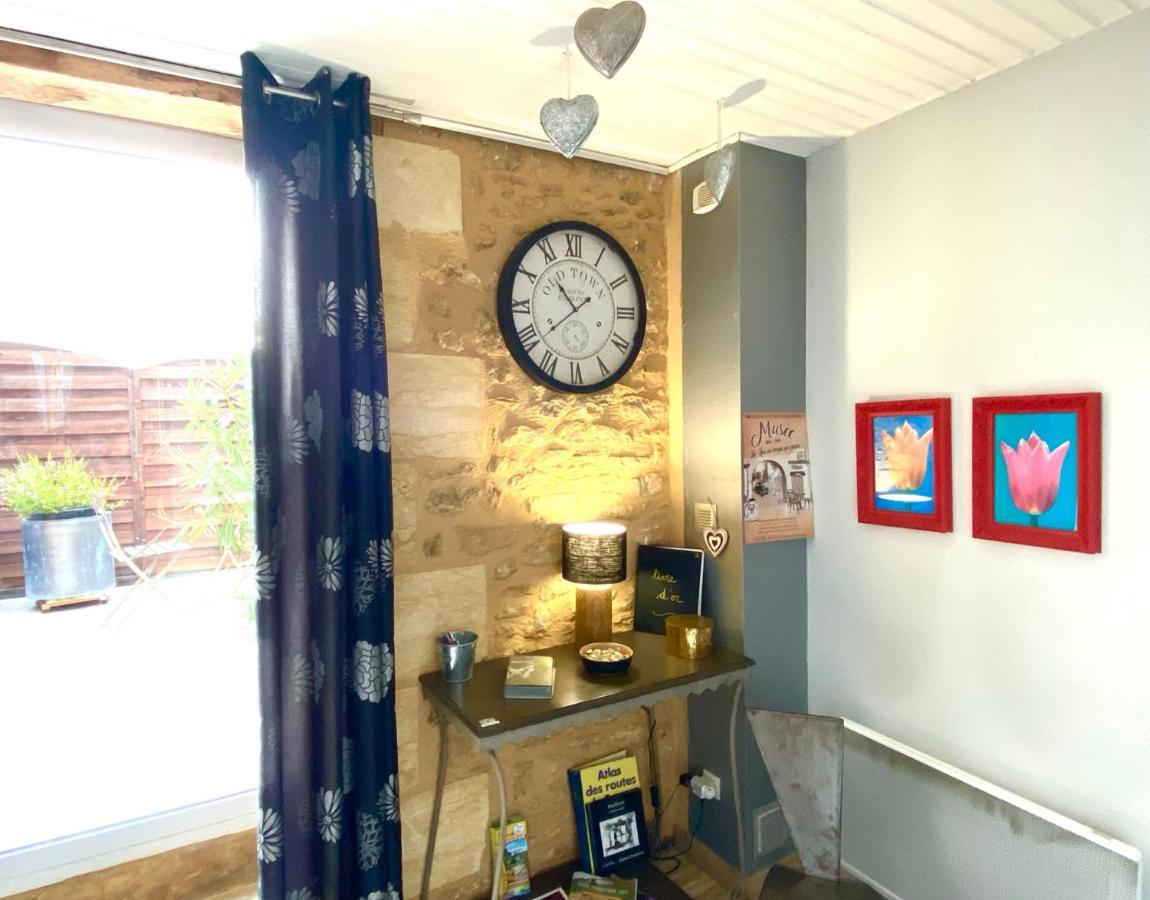 Bed & Breakfast La Clef Des Songes - Climatisees - Centre - Parking Gratuit - Piscine, Et Massages A 400metres 3*