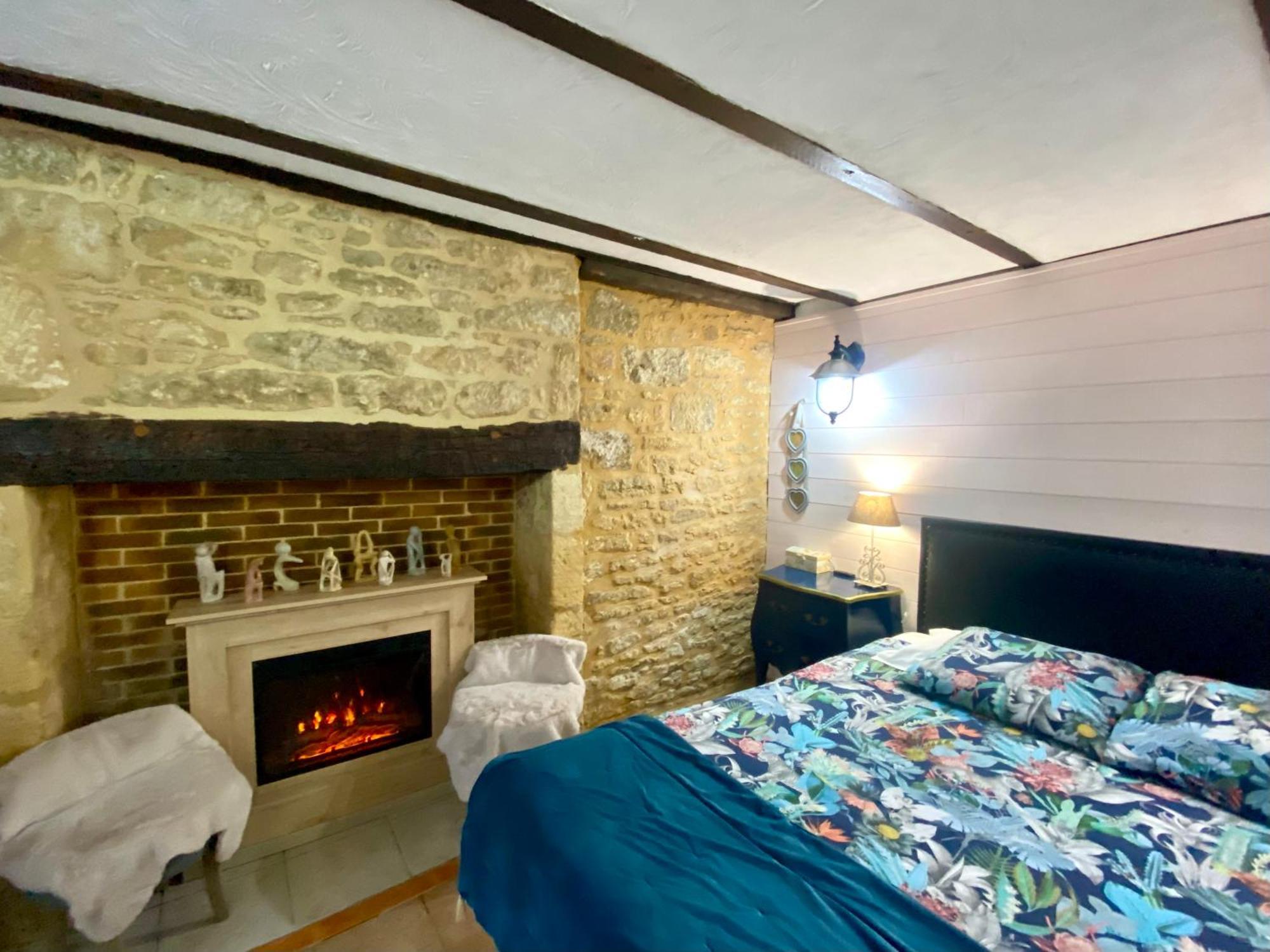 Bed & Breakfast La Clef Des Songes - Climatisees - Centre - Parking Gratuit - Piscine, Et Massages A 400metres Sarlat-la-Canéda